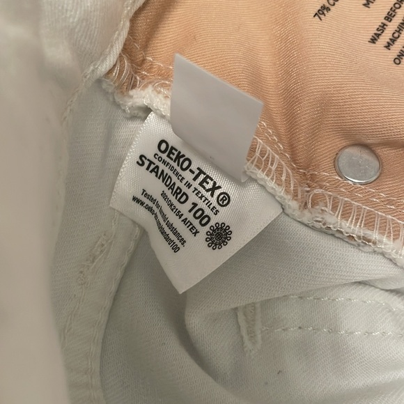 NWT $44 Lauren Conrad White Cuffed Shorts HIGH RISE - Picture 11 of 14